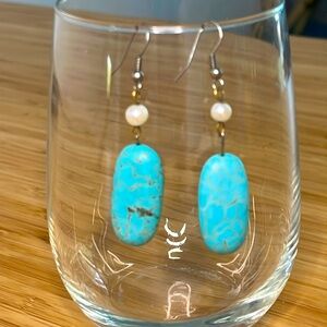 Vintage turquoise (dyed Howlite?) earrings w faux pearl